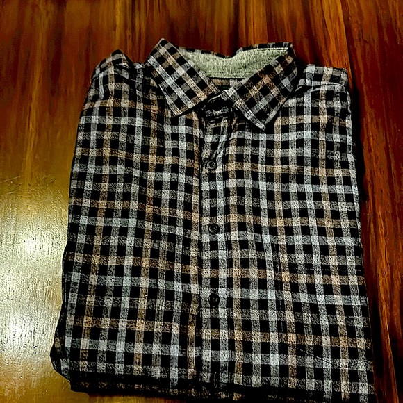 Men’s Rodd and Gunn plaid long sleeve button down - Picture 4 of 4